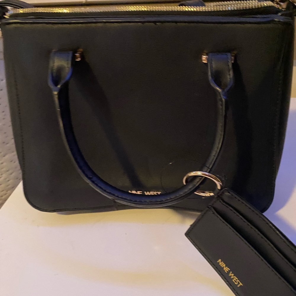 Nine wast bag
